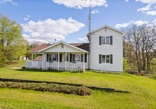Photo 1 of Single family home for sale at 14321 W Austin Rd, Manchester, MI 48158 | MLS# 81026032081 | Listing updated on 2026-08-29