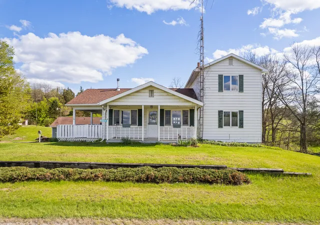 Photo 2 of Single family home for sale at 14321 W Austin Rd, Manchester, MI 48158 | MLS# 81026032081 | Listing updated on 2026-08-29