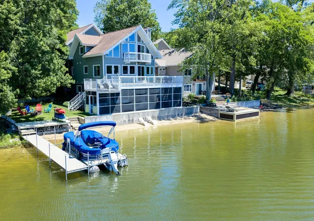 Photo 1 of Single family home for sale at 68388 Dailey Rd, Edwardsburg, MI 49112 | MLS# 69026032089 | Listing updated on 2026-09-17