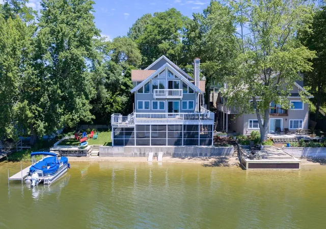 Photo 3 of Single family home for sale at 68388 Dailey Rd, Edwardsburg, MI 49112 | MLS# 69026032089 | Listing updated on 2026-09-17