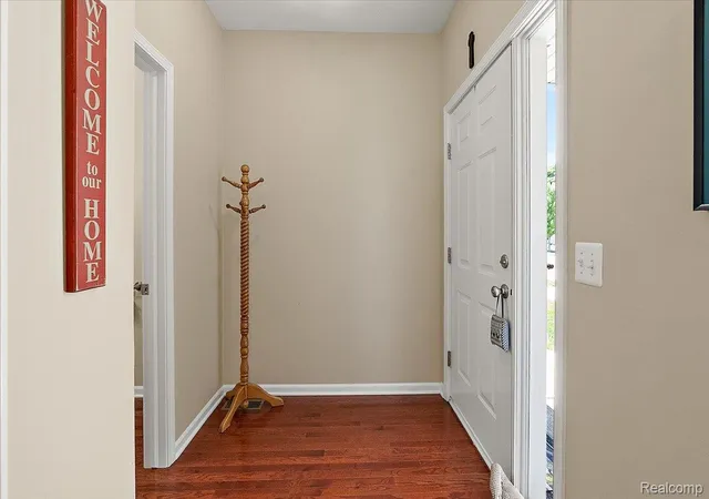 4th image of 3349 Grove Ln, Auburn Hills, MI 48326 | MLS# 20261048569