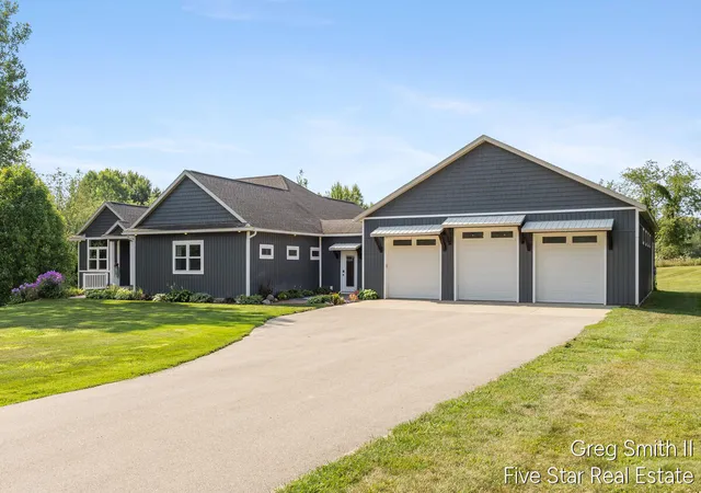 4th image of 884 Stoney Hill Ct, Wayland, MI 49348 | MLS# 65026032106