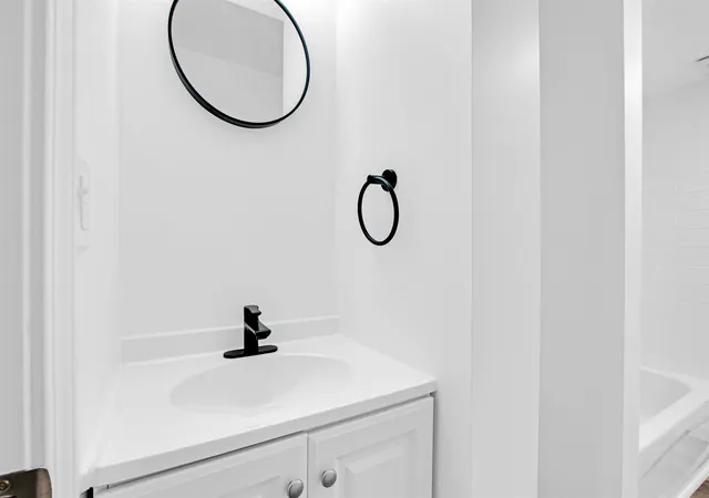7th image of 343 Sheffield Apt B Ave, Flint, MI 48503 | MLS# 5050212910