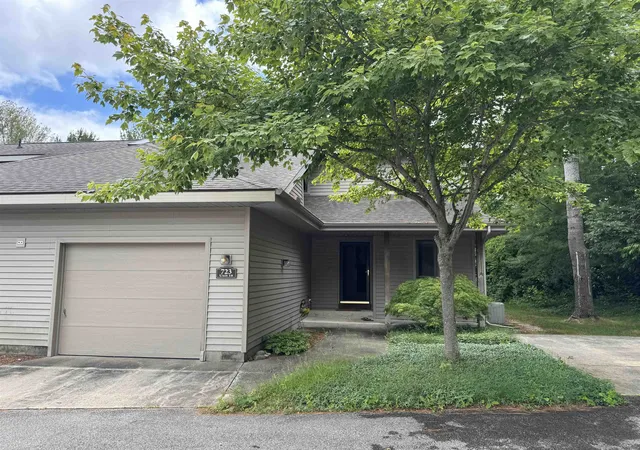 2nd image of 723 N Apple Tree Dr, Suttons Bay, MI 49682 | MLS# 78080070274
