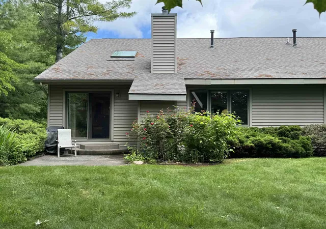 38th image of 723 N Apple Tree Dr, Suttons Bay, MI 49682 | MLS# 78080070274