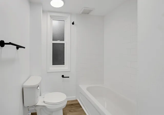 7th image of 351 Sheffield Apt C Ave, Flint, MI 48503 | MLS# 5050212913