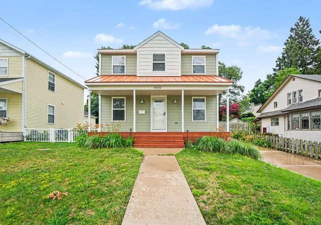 Photo 1 of Single family home for sale at 2123 Lakeshore Dr, Muskegon, MI 49441 | MLS# 71026032126 | Listing updated on 2026-09-03