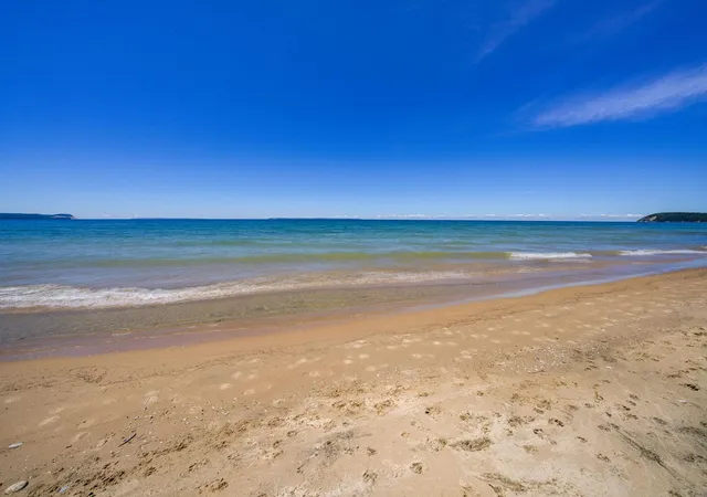 Photo 2 of Single family home for sale at 968 S Manitou Trl, Lake Leelanau, MI 49653 | MLS# 78080070281 | Listing updated on 2026-08-24
