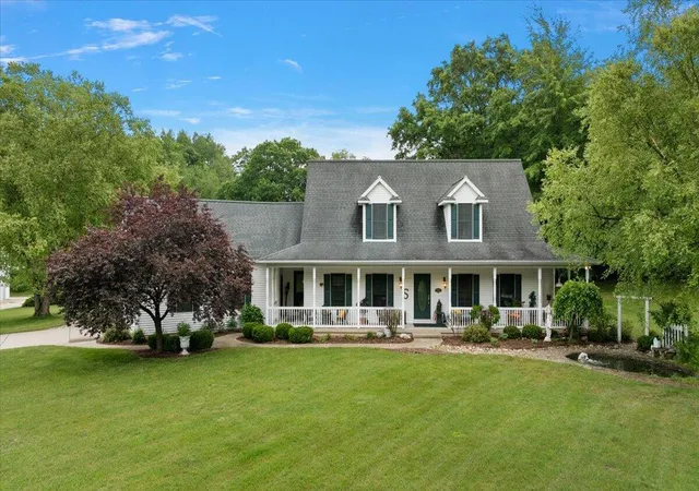 Photo 3 of Single family home for sale at 8236 Alpine Ave Nw, Sparta, MI 49345 | MLS# 65026032158 | Listing updated on 2026-07-14