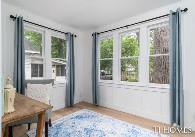 Photo 3 of Single family home for sale at 1031 Ada Ave, Muskegon, MI 49442 | MLS# 65026032164 | Listing updated on 2026-09-03