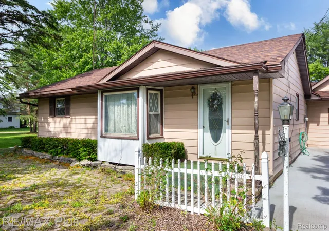 Photo 3 of Single family home for sale at 3350 N Belsay Rd E, Flint, MI 48506 | MLS# 20261048647 | Listing updated on 2026-09-14