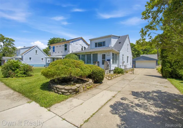 Photo 2 of Single family home for sale at 26546 Palmer Blvd, Madison Heights City Oakland, MI 48071 | MLS# 20261048663 | Listing updated on 2026-08-31