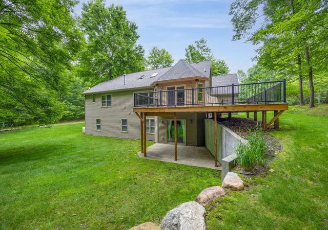 Photo 2 of Single family home for sale at 10372 Mountain View Trl, Stanwood, MI 49346 | MLS# 72026032223 | Listing updated on 2026-07-21