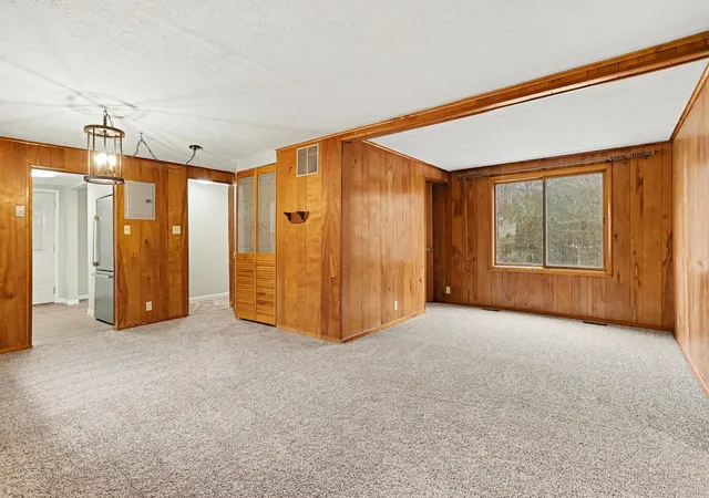 Photo 3 of Single family home for sale at 2816 Madison St, Niles, MI 49120 | MLS# 64026032221 | Listing updated on 2026-10-05