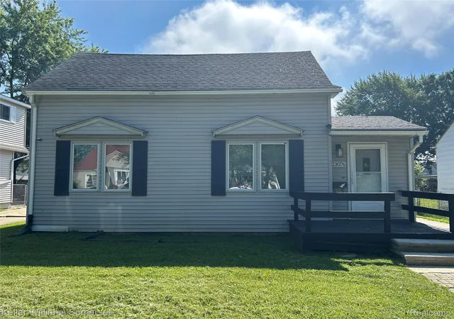 Photo 1 of Single family home for sale at 23076 Melrose Ave, Eastpointe, MI 48021 | MLS# 20261048673 | Listing updated on 2026-09-02