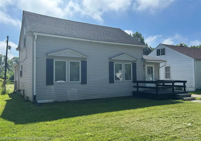 Photo 2 of Single family home for sale at 23076 Melrose Ave, Eastpointe, MI 48021 | MLS# 20261048673 | Listing updated on 2026-09-02