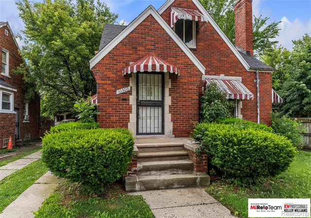Photo 3 of Single family home for sale at 10300 Beaconsfield St, Detroit, MI 48224 | MLS# 20261048679 | Listing updated on 2026-08-19
