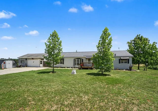 2nd image of 9145 Lydell Rd, Farwell, MI 48622 | MLS# 79080070300