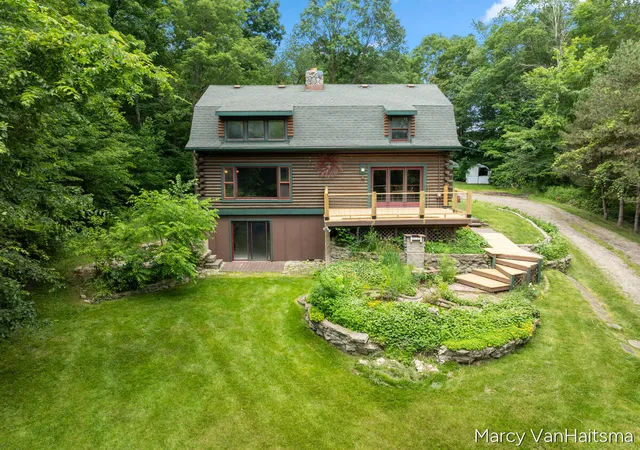 Photo 2 of Single family home for sale at 5837 Warner St, Allendale, MI 49401 | MLS# 65026032232 | Listing updated on 2026-09-02
