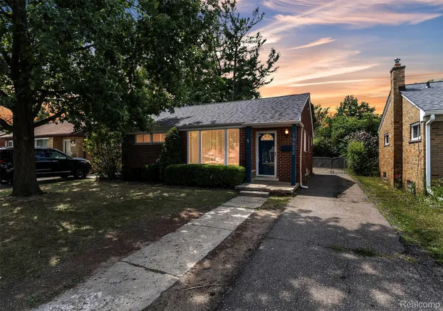 Photo 1 of Sale Pending at 16625 Beech Daly Rd, Redford, MI 48240 | MLS# 20261048692 | Listing updated on 2026-09-23