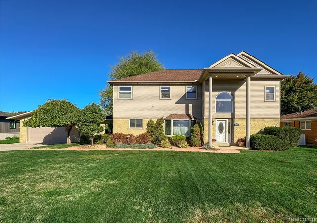 Photo 2 of Single family home for sale at 7214 Cardinal St, Clay, MI 48001 | MLS# 20261048703 | Listing updated on 2026-07-12