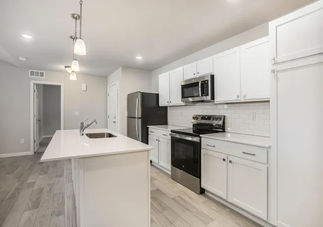 Listing Photo 5 - Condo for sale in building located at 497 Mckinley Ct, Three Rivers, MI 49093