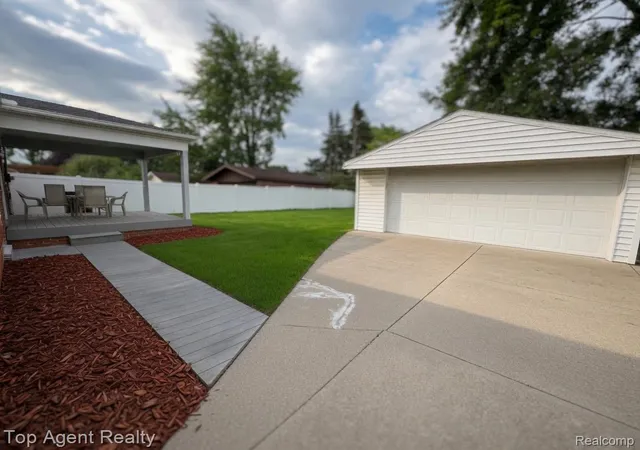 Photo 3 of Single family home for sale at 4436 Buckingham Dr, Warren, MI 48092 | MLS# 20261048730 | Listing updated on 2026-07-06