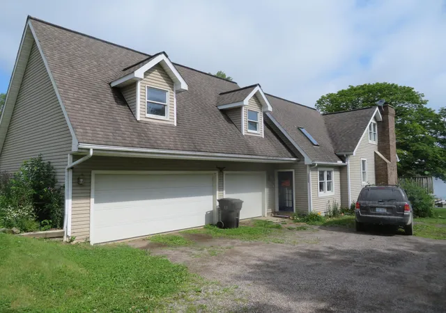 2nd image of 12004 Elmdale Dr, Manchester, MI 48158 | MLS# 81026032263
