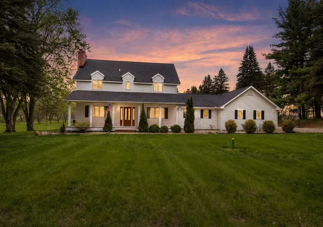 Photo 3 of Single family home for sale at 6121 Saline Waterworks Rd, Saline, MI 48176 | MLS# 81026032252 | Listing updated on 2026-10-07