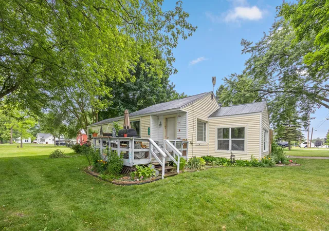 Photo 2 of Single family home for sale at 218 Edgar St, Lakeview, MI 48850 | MLS# 72026032261 | Listing updated on 2026-09-04