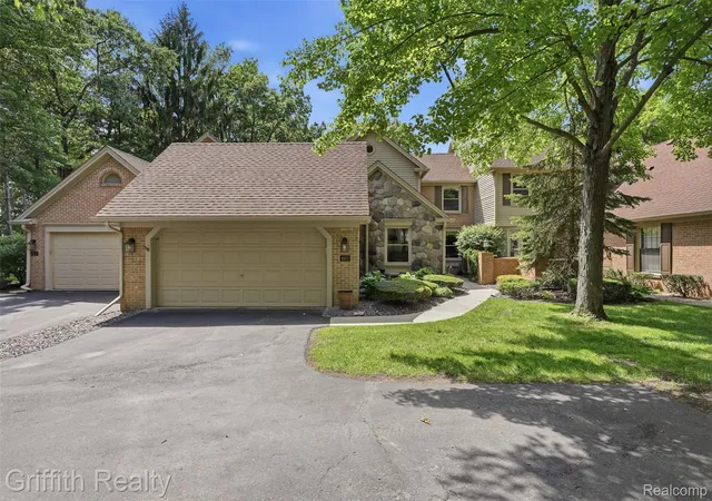 Photo 1 of Sale Pending at 4603 Golf View Dr, Brighton, MI 48116 | MLS# 20261048735 | Listing updated on 2026-08-31