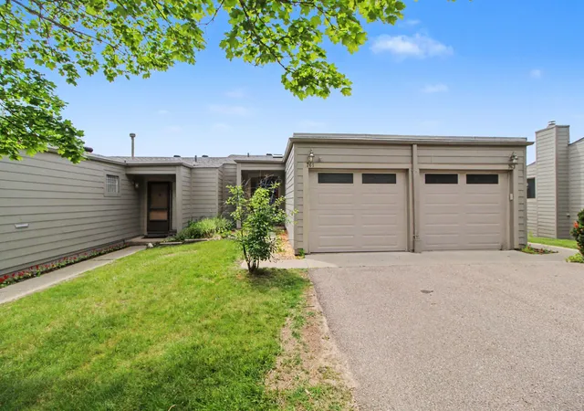 Photo 2 of Condo for sale at 761 Skynob Dr, Ann Arbor, MI 48105 | MLS# 81026032271 | Listing updated on 2026-09-09