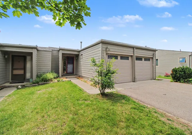 Photo 3 of Condo for sale at 761 Skynob Dr, Ann Arbor, MI 48105 | MLS# 81026032271 | Listing updated on 2026-09-09