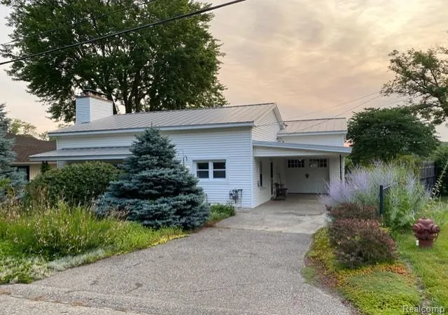 5th image of 4682 Rockcroft Blvd, Clarkston, MI 48346 | MLS# 20261048744