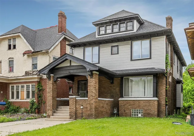Photo 3 of Single family home for sale at 121 Colorado St, Highland Park, MI 48203 | MLS# 20261048750 | Listing updated on 2026-09-19