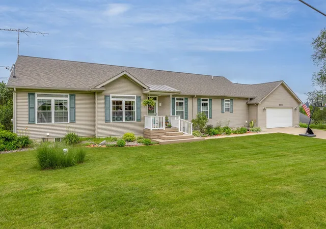 1st image of 20777 Walnut Dr, Reed City, MI 49677 | MLS# 72026032285