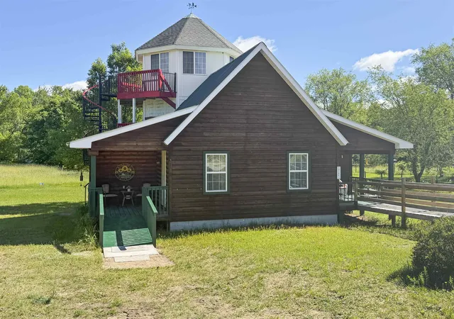 Photo 4 of Single family home for sale at 13195 Pak Rd, Bear Lake, MI 49614 | MLS# 78080070306 | Listing updated on 2026-07-16