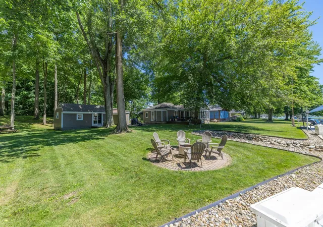 2nd image of 61626 Lagoon Dr, Cassopolis, MI 49031 | MLS# 69026032299