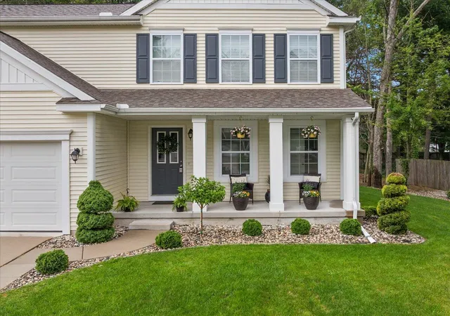 Photo 3 of Single family home for sale at 14455 Manor Rd, Grand Haven, MI 49417 | MLS# 71026032310 | Listing updated on 2026-09-14