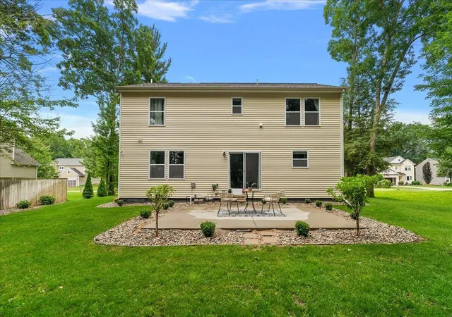 Photo 4 of Single family home for sale at 14455 Manor Rd, Grand Haven, MI 49417 | MLS# 71026032310 | Listing updated on 2026-09-14