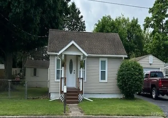 Photo 1 of Sale Pending at 8083 Crapo St, Swartz Creek, MI 48473 | MLS# 20261048789 | Listing updated on 2026-07-10