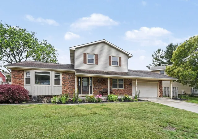 Photo 1 of Sale Pending at 3534 Algonac Dr Sw, Grandville, MI 49418 | MLS# 53026032327 | Listing updated on 2026-07-16