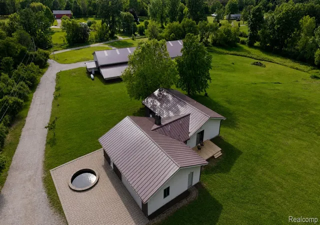 Photo 1 of Single family home for sale at 3200 E Bayliss Dr, Oxford, MI 48371 | MLS# 20261048802 | Listing updated on 2026-07-26