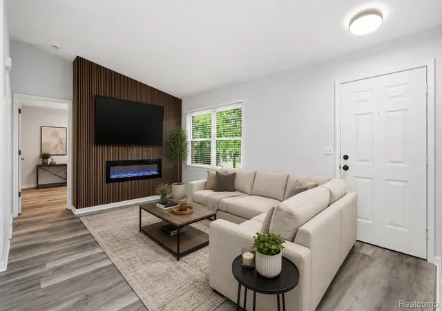 Listing Photo 5 - Condo for sale in building located at 41837 King Edward Ct, Clinton Township, MI 48038