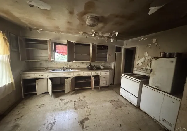 Photo 2 of Single family home for sale at 4115 Hess Ave, Saginaw, MI 48601 | MLS# 61050213013 | Listing updated on 2026-07-21