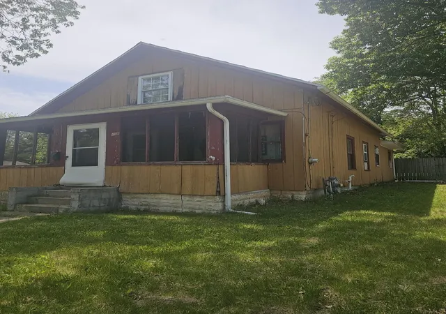 3rd image of 907 N Albion St, Albion, MI 49224 | MLS# 64026032351