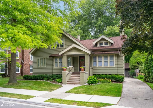 Photo 1 of Sale Pending at 794 Loraine St, Grosse Pointe, MI 48230 | MLS# 58050213032 | Listing updated on 2026-07-22