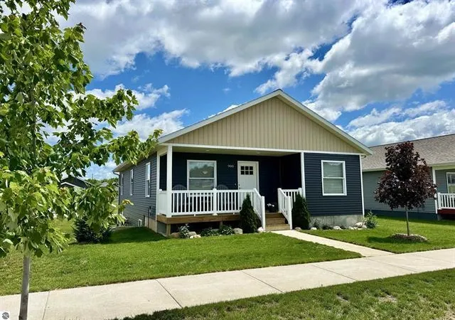 Photo 1 of Single family home for sale at 1262 Umber Dr, Traverse City, MI 49696 | MLS# 78080070334 | Listing updated on 2026-07-10