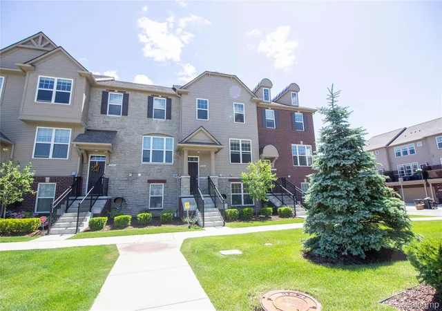 Photo 2 of Condo for sale at 2940 Glenbar Cir, Rochester, MI 48307 | MLS# 20261048834 | Listing updated on 2026-09-07