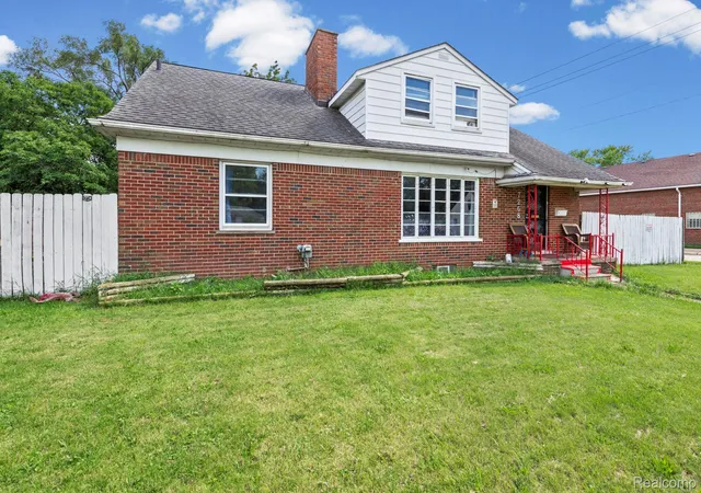 Photo 3 of Single family home for sale at 7208 Jackson Ave, Warren, MI 48091 | MLS# 20261048836 | Listing updated on 2026-07-26